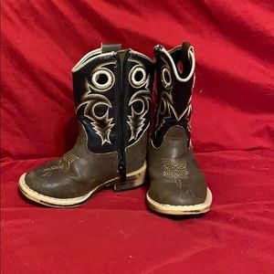 Toddler boots size 5 1/2